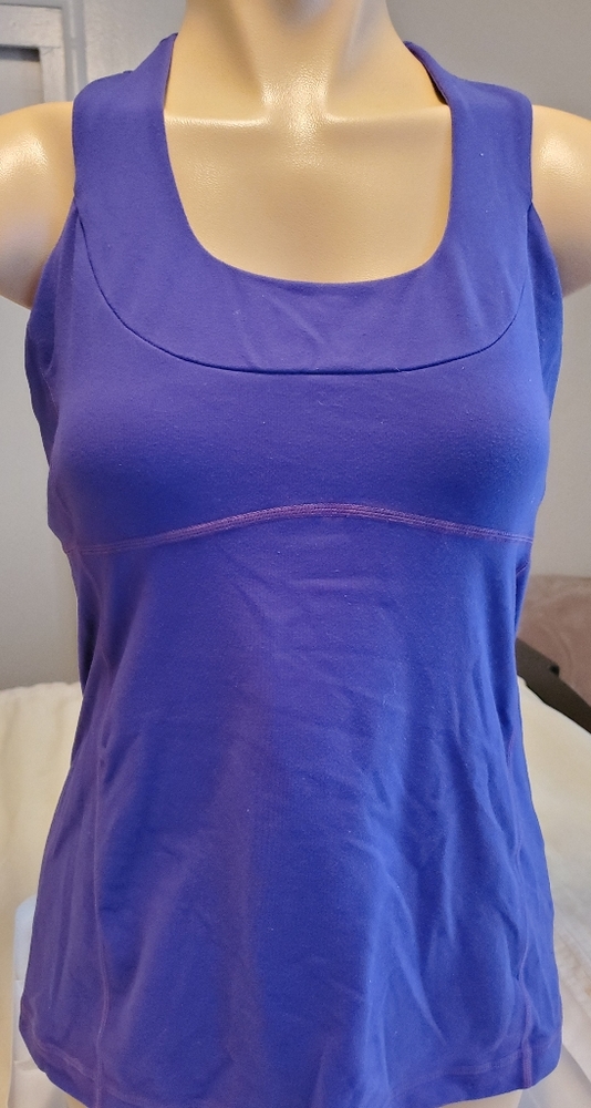 Lululemon athletic top